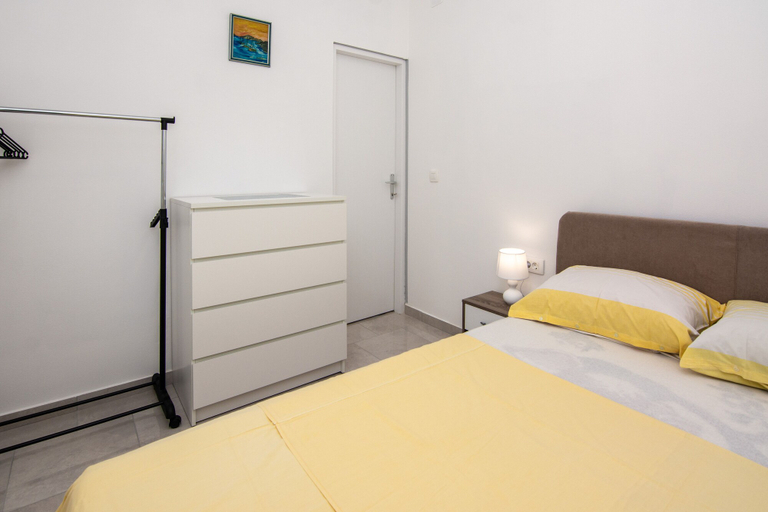Bedroom 2, Apartments Cupic, Vir