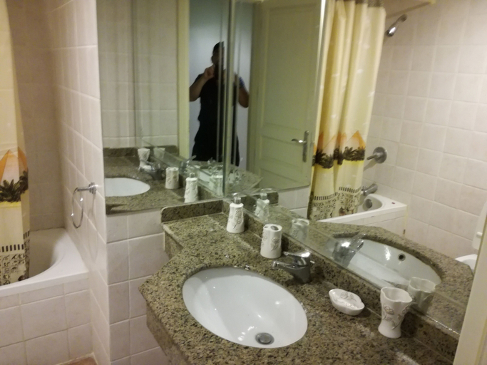 Bathroom 3, San Stefano Grand Plaza, Alexandria