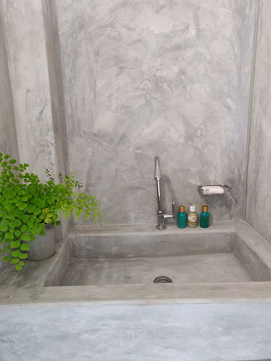Bathroom 3, Dipndoze, Habaraduwa