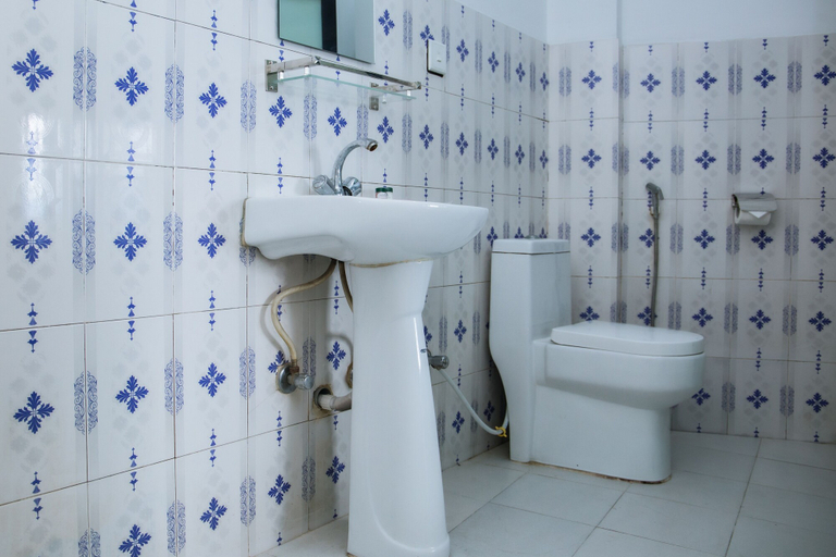 Bathroom, Yaksa Hotel Pvt. Ltd., Bagmati
