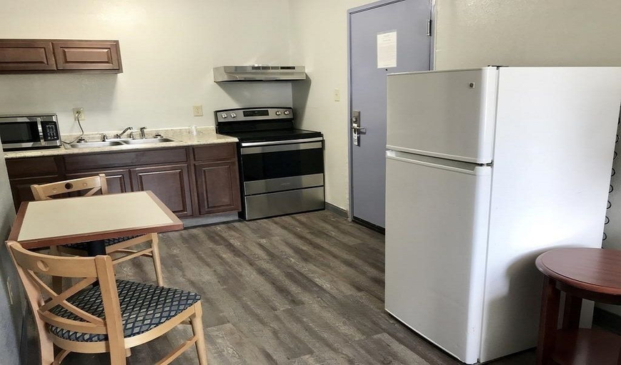 Others 5, Jefferson Inn and Suites, Newport News
