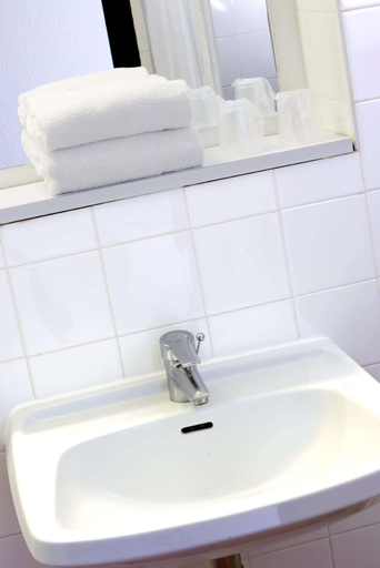 Bathroom, Première Classe Rouen Nord - Bois Guillaume, Seine-Maritime