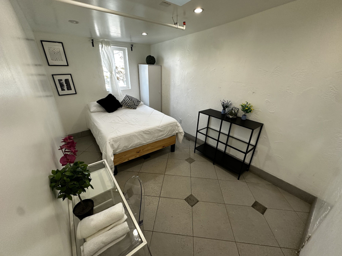 Bedroom 3, Culver City Hostel, Los Angeles