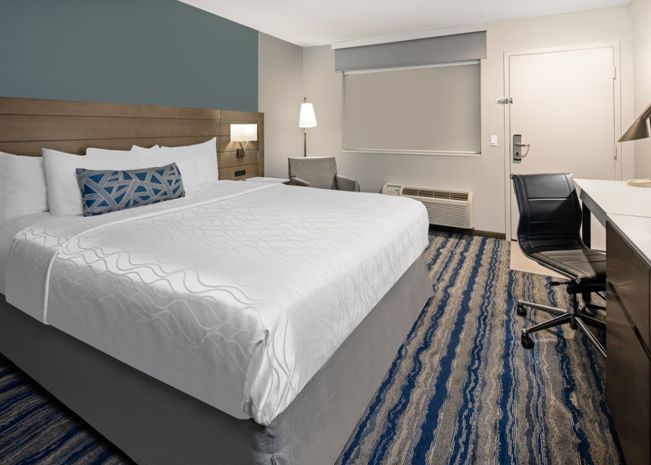 Bedroom 3, Best Western San Diego/Miramar Hotel, San Diego