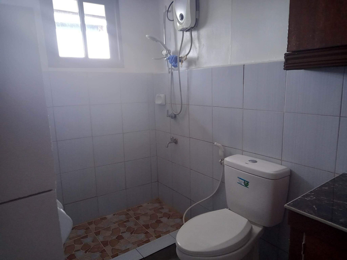 Bathroom 4, Remarkable 2-bed Rooms Condo Unit in Davao City, Davao City