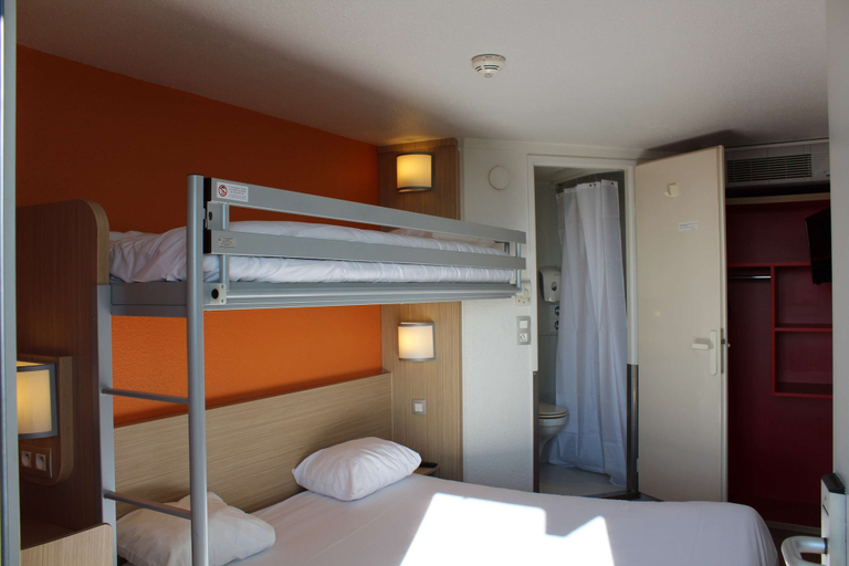 Bedroom 3, Premiere Classe Bordeaux East - Lormont, Gironde