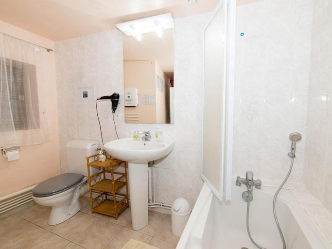 Bathroom 5, Gîte de Bellevue, Saône-et-Loire