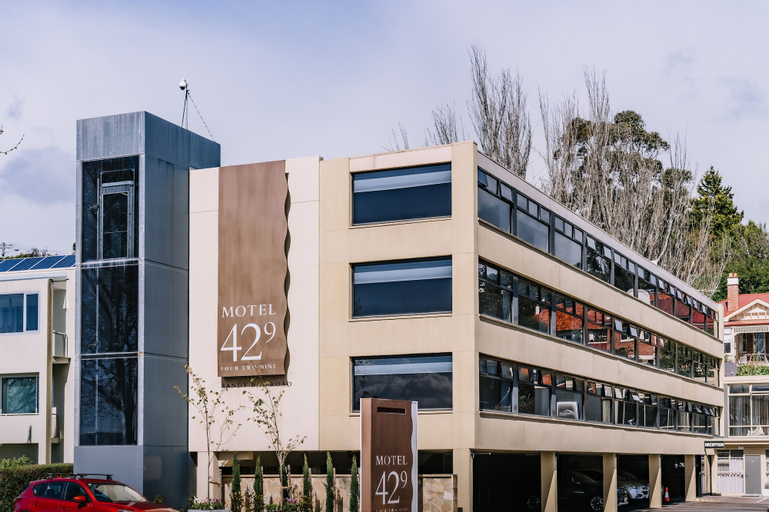Motel 429 , Hobart
