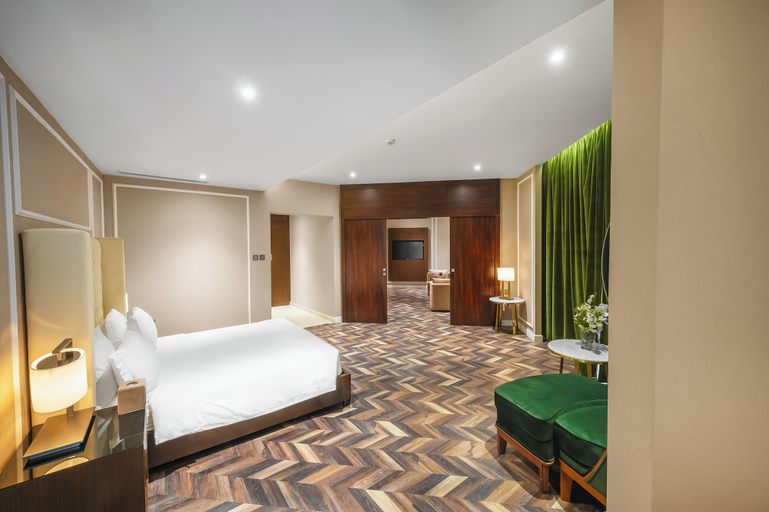 Bedroom 4, Suknai Royal Hotel