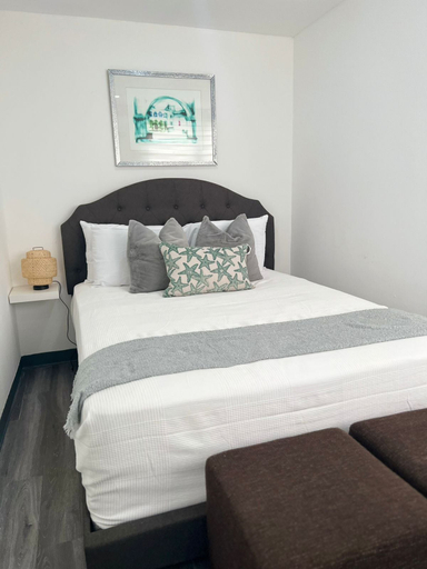 Bedroom 2, Janer House