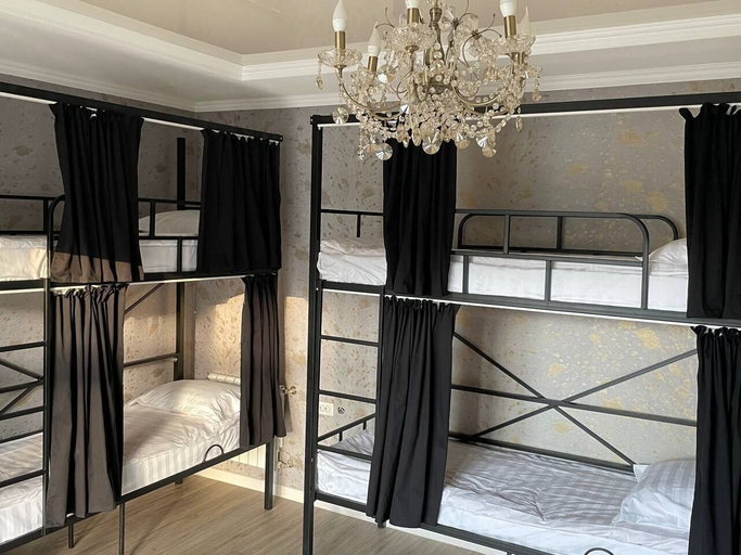 Bedroom 5, hostel Phoenix, Alamüdün