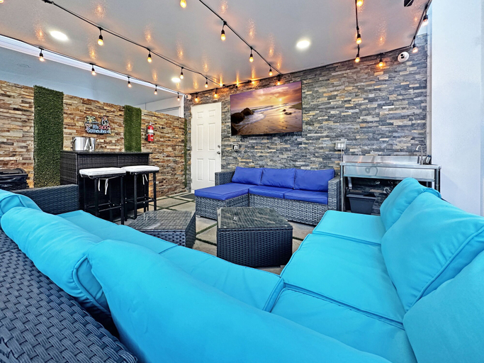 Others 5, Experience Luna Sky! 65" TV Bar BBQ go FL Keys, Miami-Dade