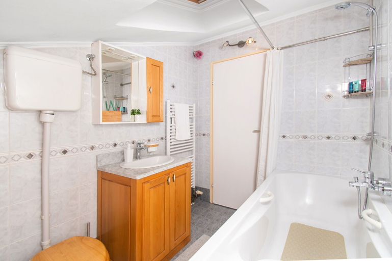 Bathroom 3, Villa Jakov, Šibenik