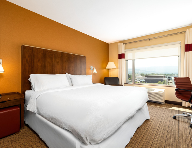 Bedroom 4, Four Points by Sheraton Kelowna Airport, Central Okanagan