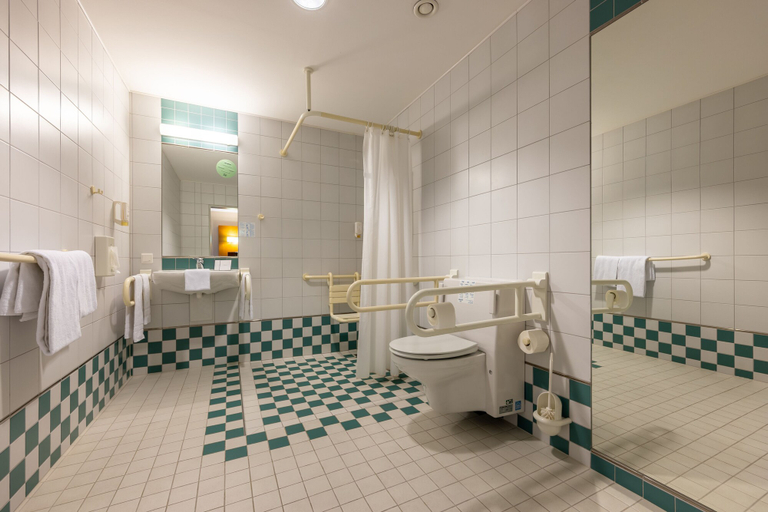Bathroom 5, Raststättenhotel Dresdner Tor Süd, Sächsische Schweiz-Osterzgebirge