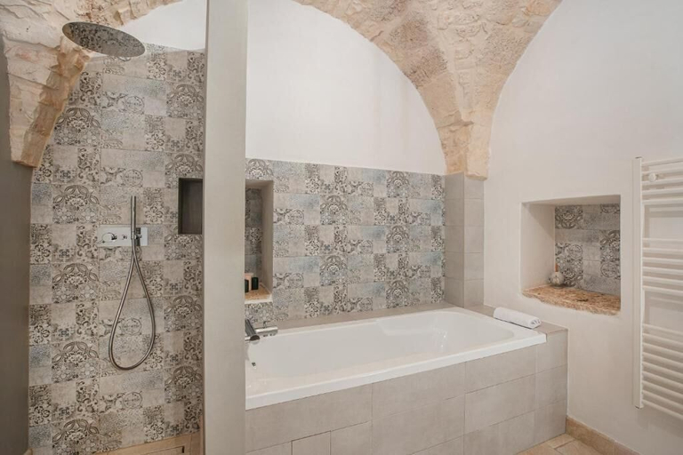 Bathroom 5, Masseria Villa Verde, Brindisi