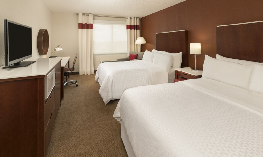 Bedroom 3, Four Points by Sheraton Boston Logan Airport Revere, Suffolk
