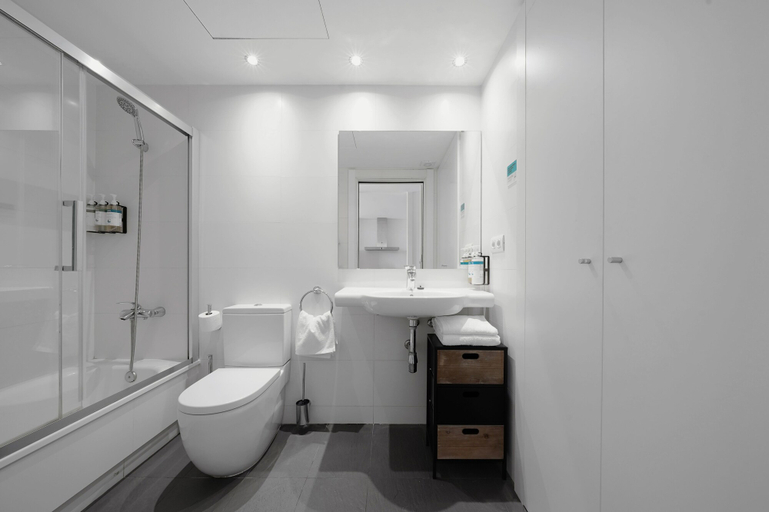 Bathroom 3, Numa Barcelona Colmena, Barcelona
