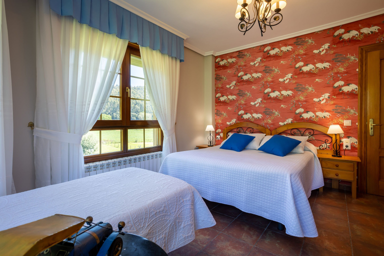 Bedroom 2, Posada El Trasmerano, Cantabria