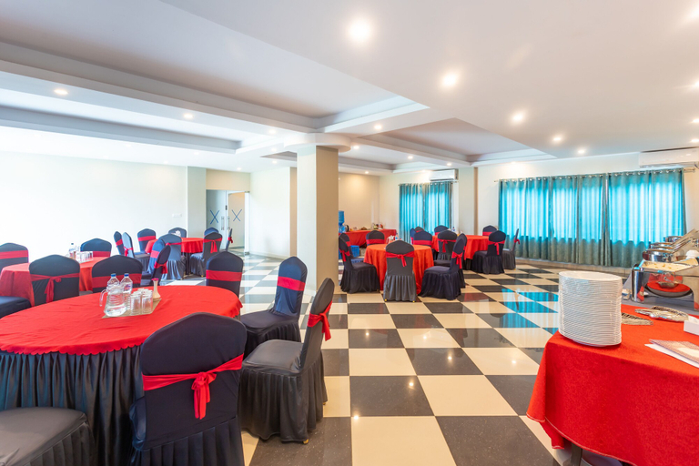 Food & Drinks 4, Hotel Mahamaya Crown, Lumbini