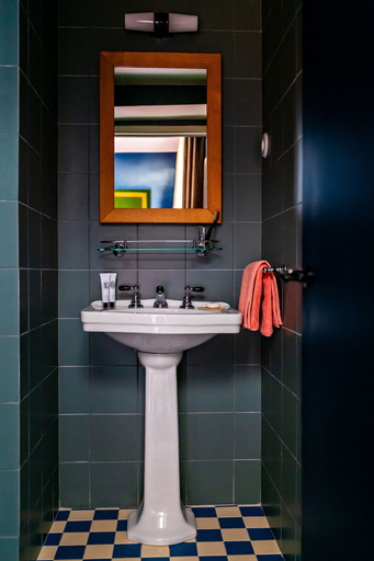 Bathroom 5, Hôtel de la Boétie, Paris