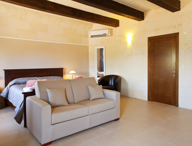 Bedroom 2, Girgentina