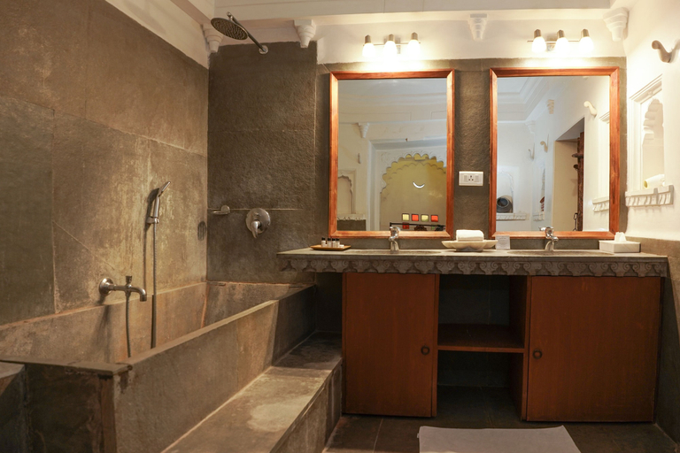 Bathroom 4, Madri Haveli, Udaipur