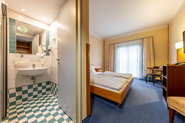 Bedroom 4, Raststättenhotel Dresdner Tor Süd, Sächsische Schweiz-Osterzgebirge