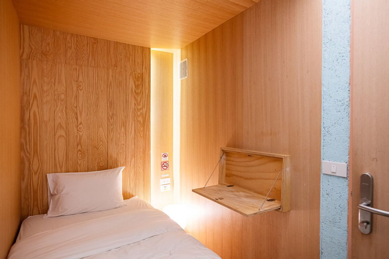 Bedroom 16