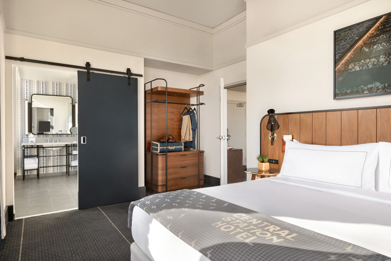 Bedroom 2, The Central Station Memphis, Curio Collection by Hilton, Shelby