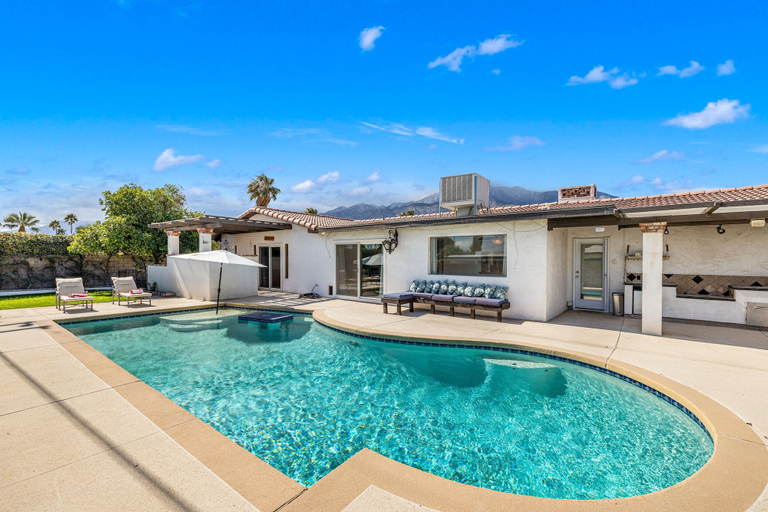 Sport & Beauty 3, The Sunnyside House, Riverside