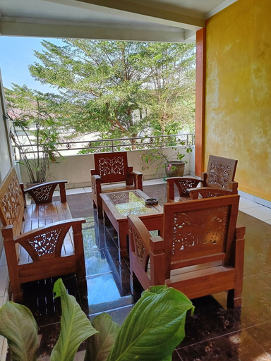 Others 2, Nadamax Solo Guest House, Solo