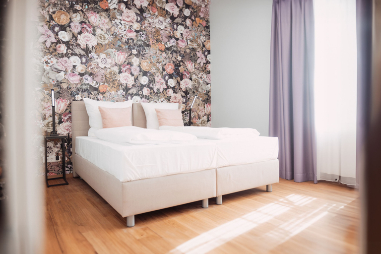 Bedroom 3, House of Blooms, Fulda