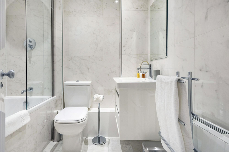 Bathroom 4, The Ebury Suite Next to Sloane Square, London
