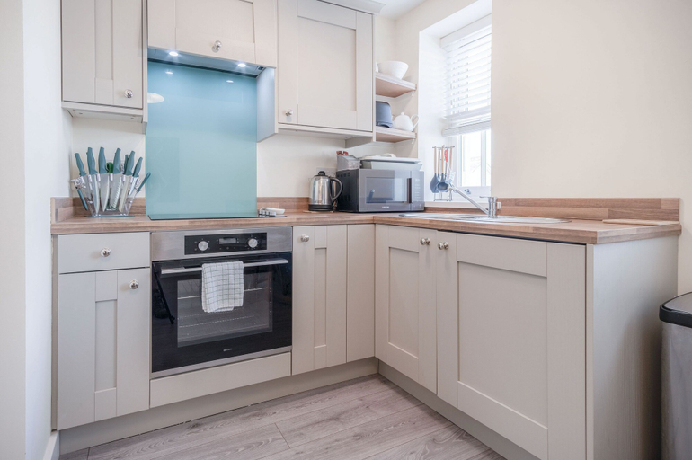 Others 4, Myrtle - 1 Bedroom Apartment - Saundersfoot, Pembrokeshire