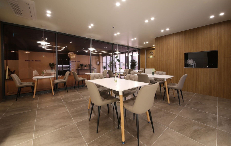 Food & Drinks 5, Brown Dot Hotel Sinan, Buk