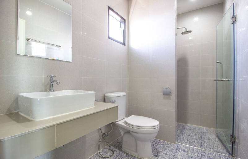 Bathroom 3, Is Am Are Stay Boutique, Muang Ratchaburi