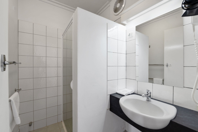 Bathroom 4, Coach House Launceston, Launceston - Pt B