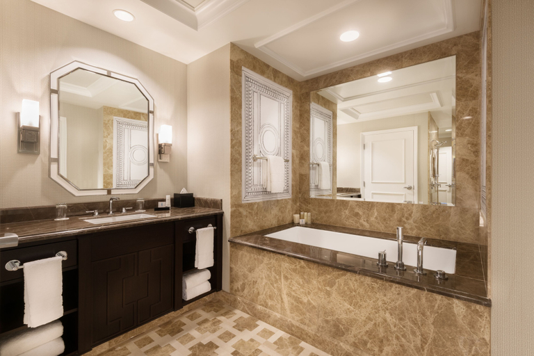 Bathroom 5, Caesars Palace, Clark