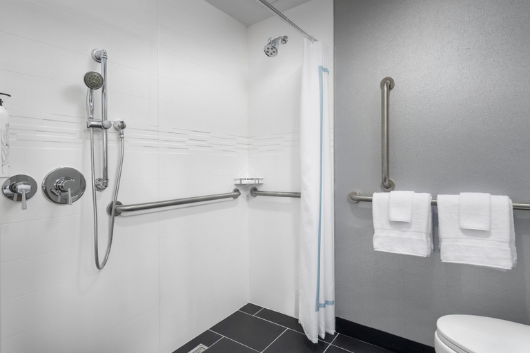 Bathroom 4, Residence Inn By Marriott New York Queens, New York