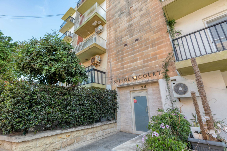 Exterior & Views 2, Pool Apartment