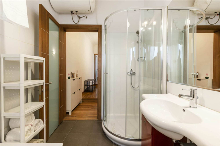 Bathroom 4, Sliema Retreat