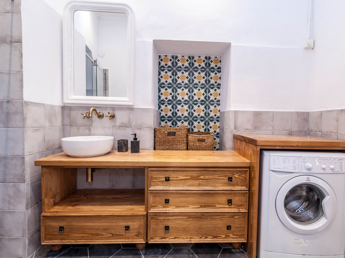 Bathroom 5, Marcora Historic Mansion, Ionian Islands