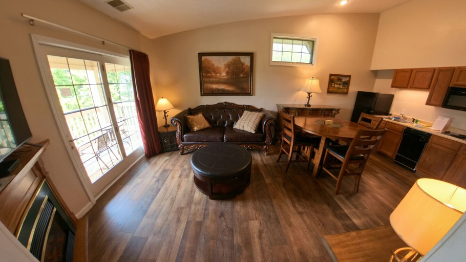 Others 5, Grand Wood Suites, Brown
