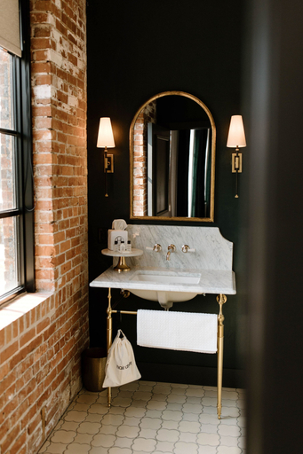 Bathroom 4, Hatchery Riverside Hotel & Event Venue, La Crosse