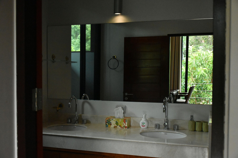 Bathroom 4, Monlada Khaoyai, Pak Chong