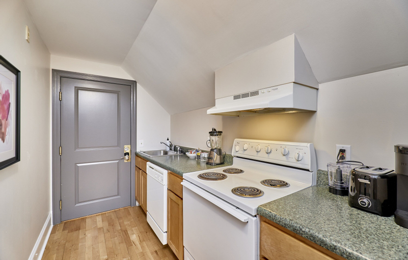 Dining Room 10