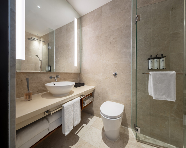 Bathroom 15
