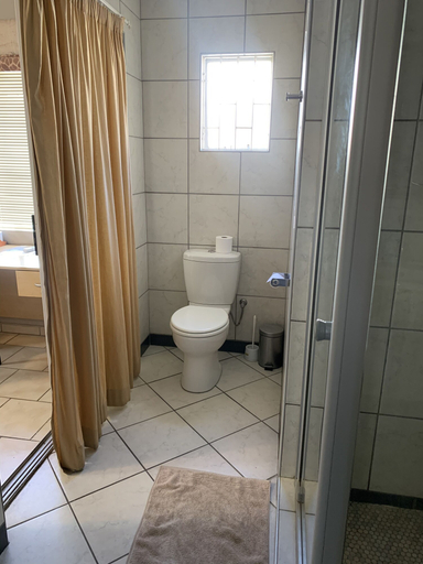 Bathroom 5, Hotel Pension Casa Africana, Windhoek East