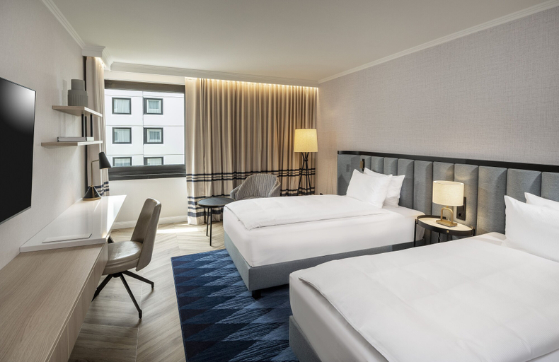 Bedroom 5, DoubleTree by Hilton Berlin Ku'damm, Berlin